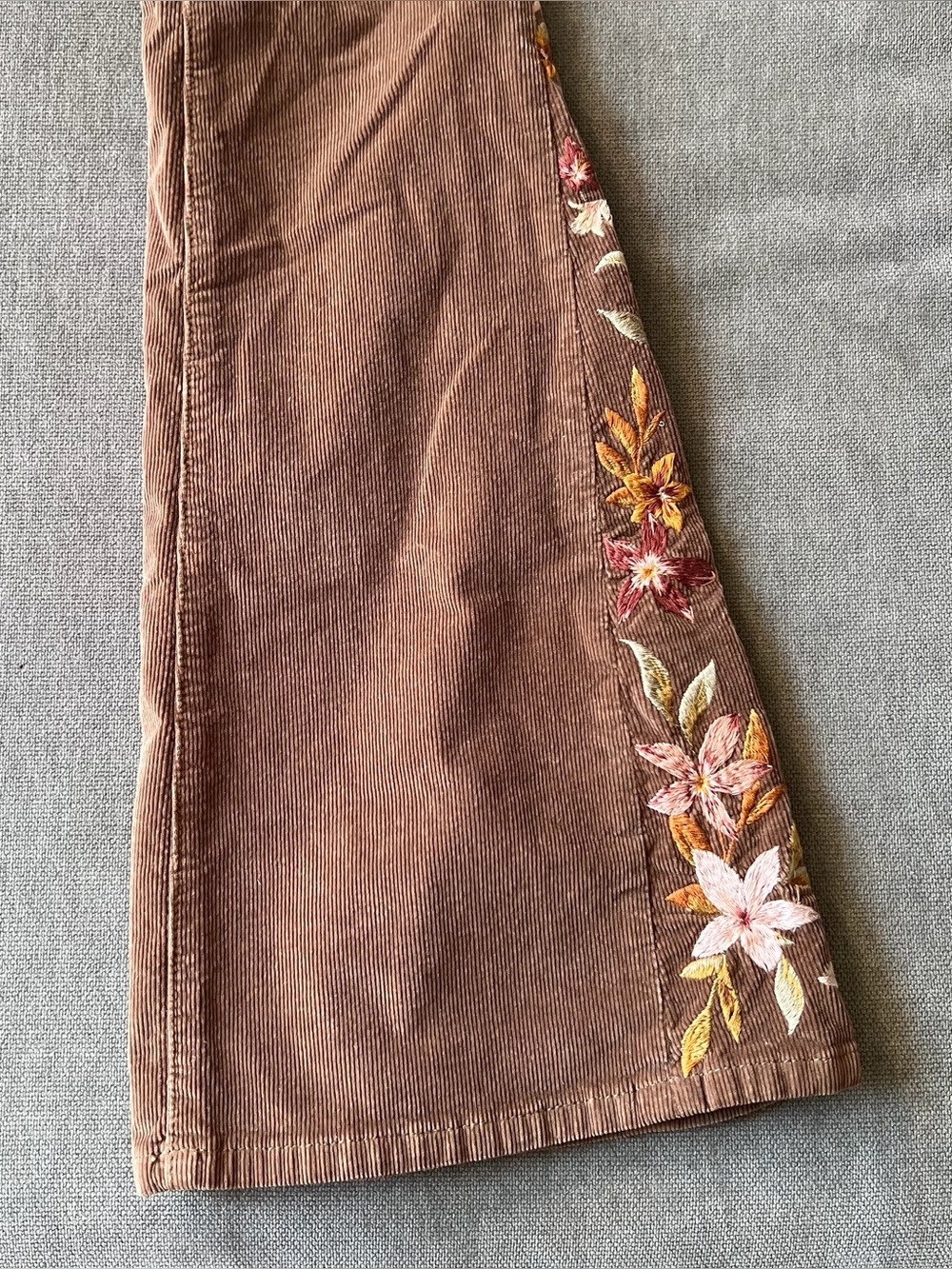 Driftwood Farrah Flare Embroidered Corduroy Jeans 26 x 34 - Picture 8 of 14